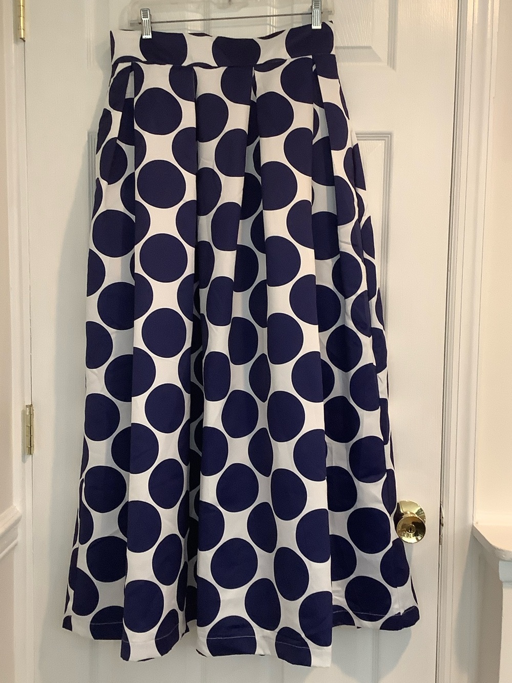 CHOIES Navy/White Polkadot Classic Pleated Full Maximalist Satiny Maxi Skirt 10
